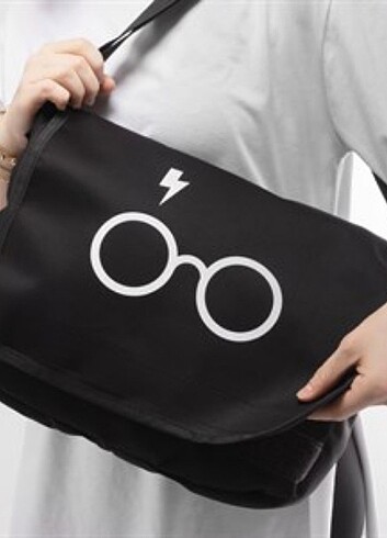 Postacı lapntopçanta 
