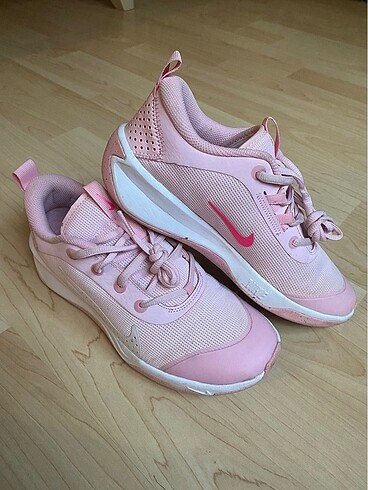 Orijinal Pembe Nike Ayakkabı