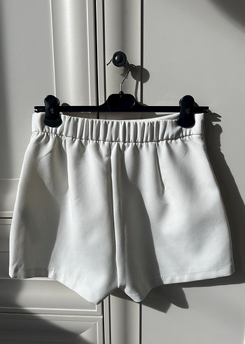 Yanı tokalı şort etek - Görsel 2