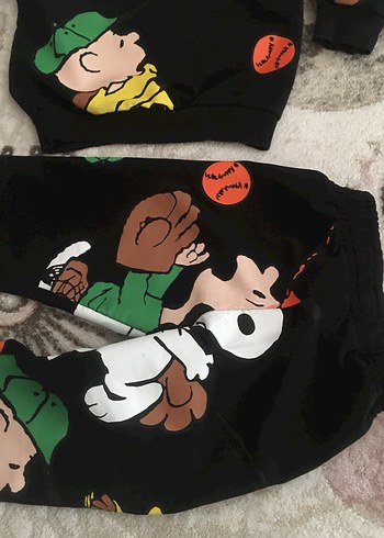 4 Yaş Beden siyah Renk Zara snopy takım