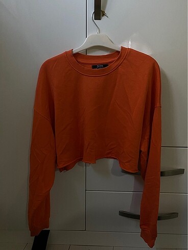 m Beden Bershka turuncu crop