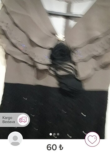 Bir kere düğünde giyildi 