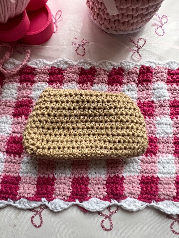 Croissant Pouch - Görsel 2