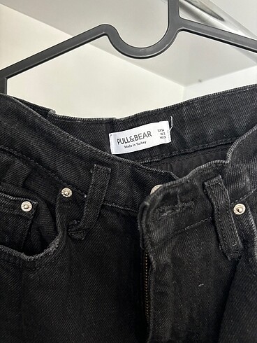 Pull and Bear Pull and bear high waist jean