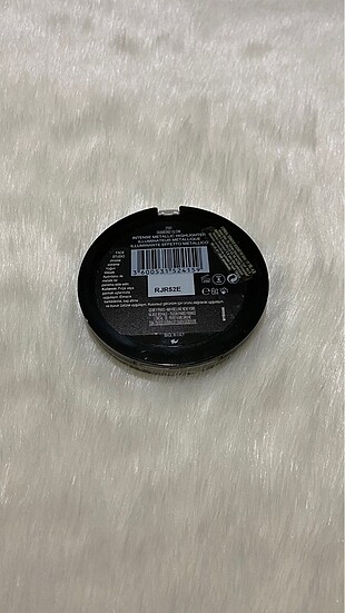 Beden Maybelline Chrome Extreme Aydınlatıcı 200 Diamond Glow