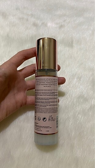 Revolution Revolution Hydrate Fix Fixing Makyaj Sabitleyici Sprey