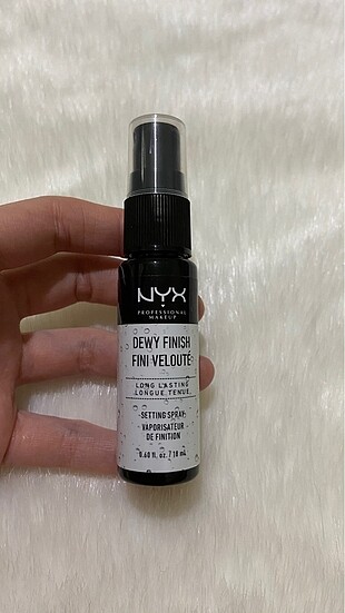 Nyx Makeup Setting Spray Dewy Makyaj Sabitleme Spreyi Mini Nyx Makyaj %20  İndirimli - Gardrops