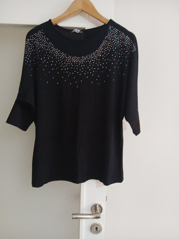 Parlak Taşlı Siyah Kadın Bluz boy 66 en 58 - Görsel 2