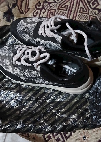 Kadın Gri Yılan Desenli Platform Spor Ayakkabı - Görsel 6