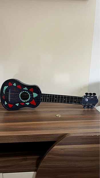 DEKORASYON UKULELE MÜZİK ALETİ