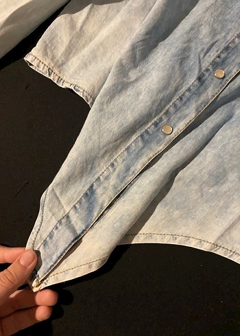 Nakışlı Düğmeli Kot Gömlek - Görsel 5