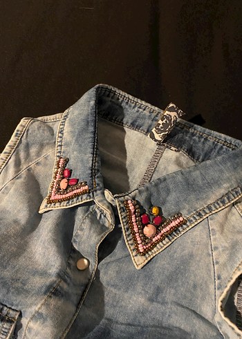 Nakışlı Düğmeli Kot Gömlek - Görsel 3