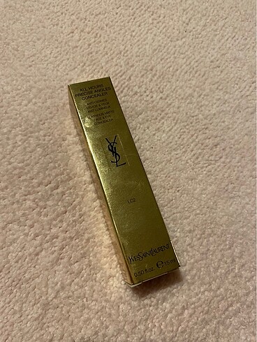 Yves Saint Laurent Ysl Mat Bitişli Kapatıcı