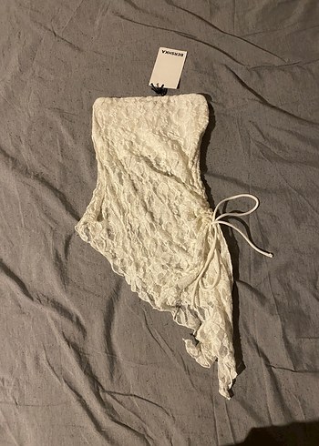 Bershka Dantel Crop