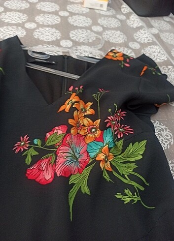 Bayan çiçekli elbise  - Görsel 10