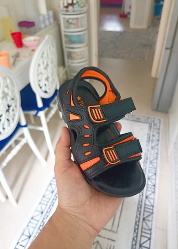 Turuncu Siyah Erkek Çocuk Cırt Cırtlı Sandalet