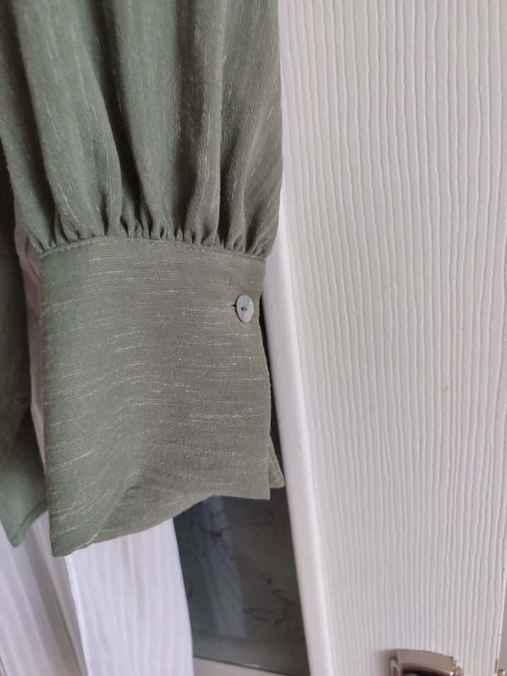 Aker Kadın Haki Uzun Kollu Pilili Keten Gömlek - Görsel 3