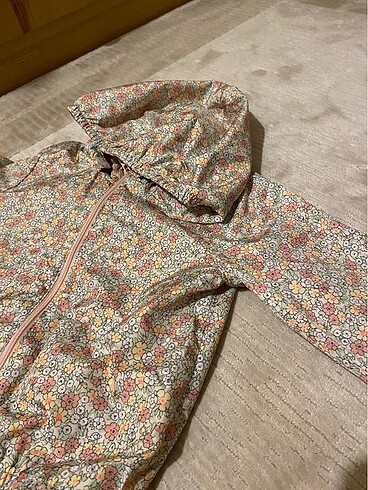 H&M yağmurluk