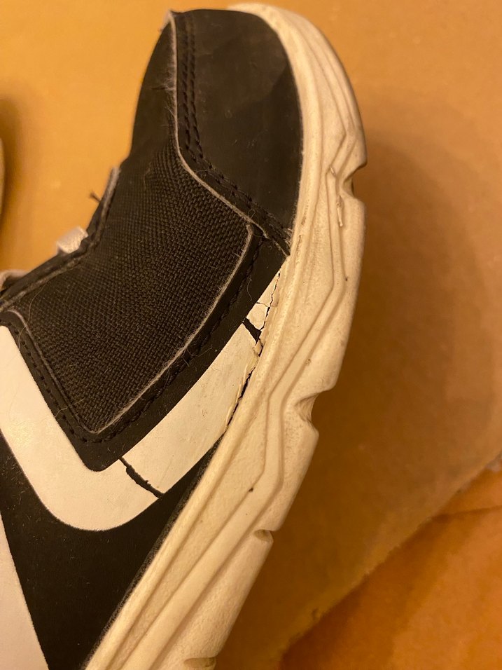 Cırt Cırtlı Siyah Erkek Çocuk Spor Ayakkabı - Görsel 3