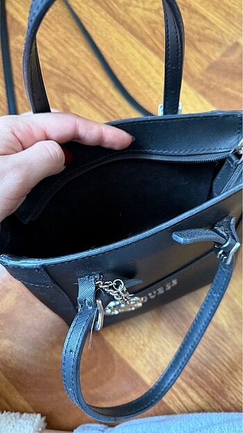 Beden GUESS ORİJİNAL CHARM DETAYLI ÇANTA ????