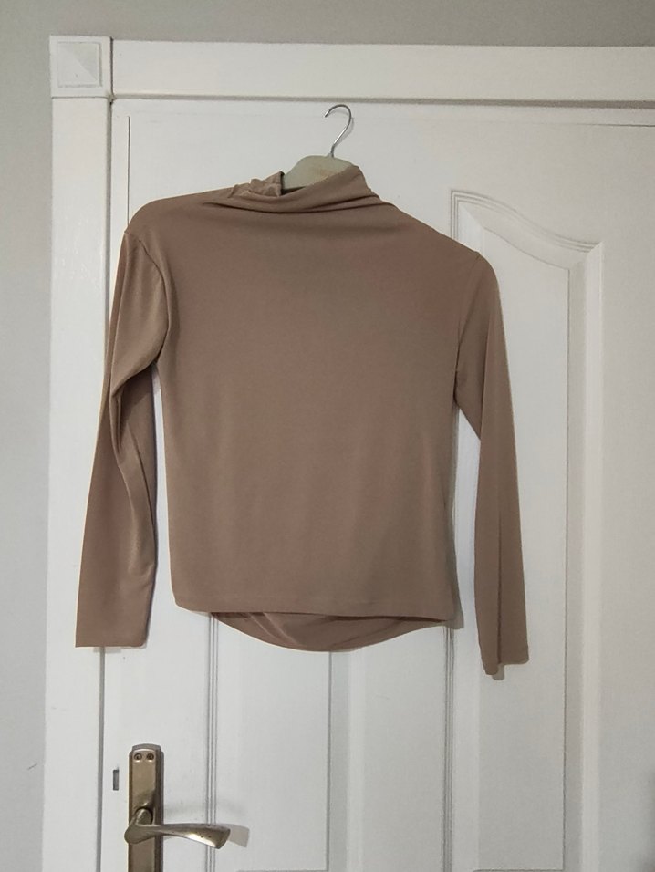 Drapeli Boğazlı Bej Kadın Bluz - Görsel 4