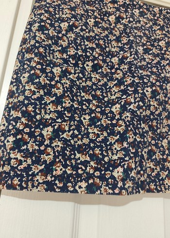 Koyu Mavi Çiçekli Mini Etek - Görsel 2