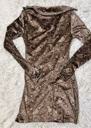 Kahverengi Kadife Elbise - Görsel 2