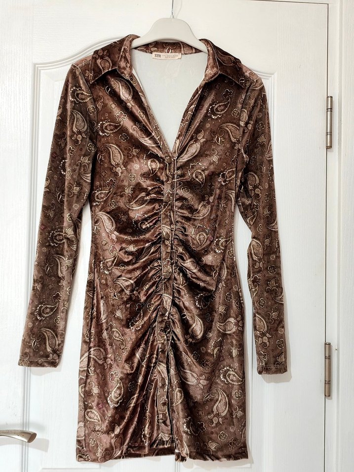 Kahverengi Kadife Elbise - Görsel 4