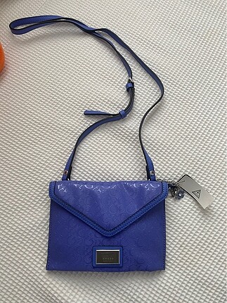 Guess canta