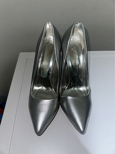 Diğer Gümüş Stiletto