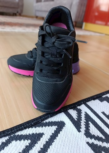 33 Beden Skechers çocuk spor ayakkabı