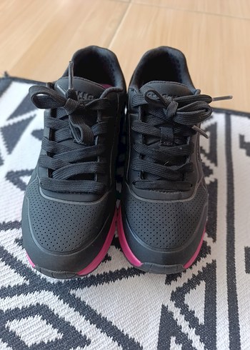 33 Beden pembe Renk Skechers çocuk spor ayakkabı