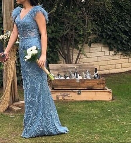 Nişan elbisesi