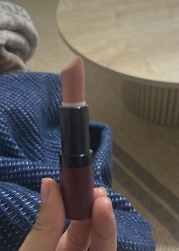 Koyu Bej Renkli Ruj - Görsel 2