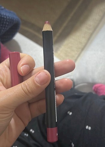 Bordo Ruj Kontürü No:111 - Görsel 2