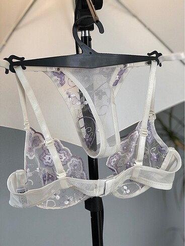 Victoria s Secret Nakış işlemeli iç çamaşırı takımı