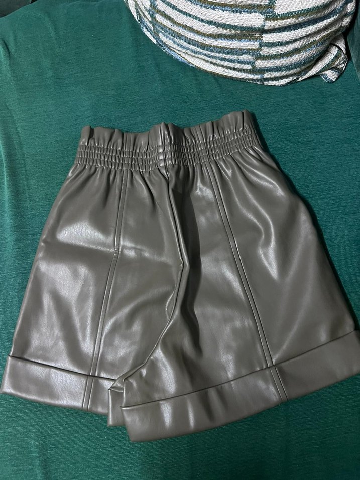 Kadın Gri Deri Mini Şort - Görsel 3