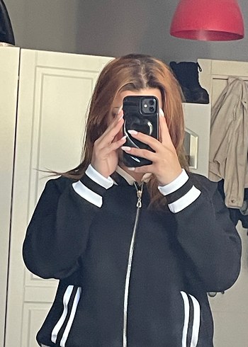 Kadın Siyah Fermuarlı Bomber Ceket