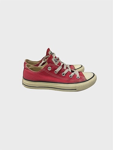 Kırmızı Converse