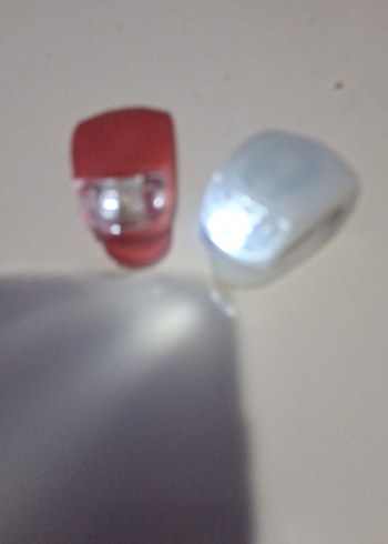 Kırmızı Renkli Mum ve Mumluk - Görsel 5