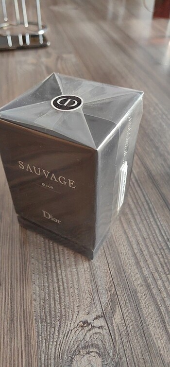 Beden Dior Sauvage Elixir