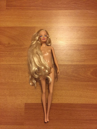 Barbie vücudu ve kafası farklıdır