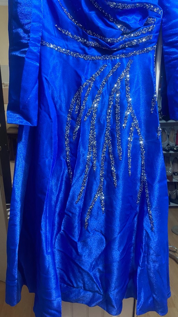 Uzun Kollu Mavi İşlemeli Abiye Elbise - Görsel 4