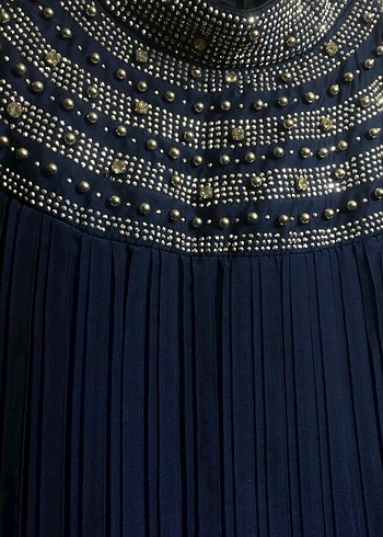 Uzun Kollu Lacivert İşlemeli Kadın Abiye - Görsel 3