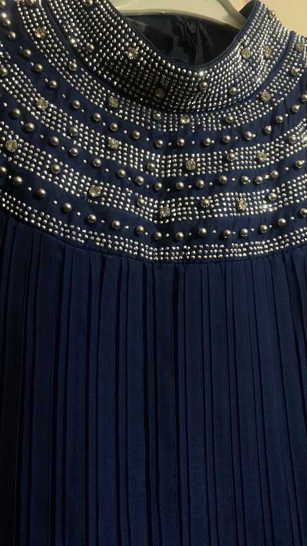 Uzun Kollu Lacivert İşlemeli Kadın Abiye - Görsel 3