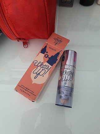 BENEFIT WAAT'S UP STICK AYDINLATICI