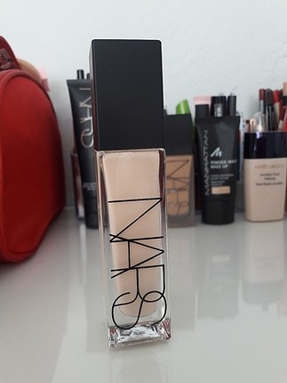 Nars Natural Radiant Longwear Fondöten L1 Oslo Rengi