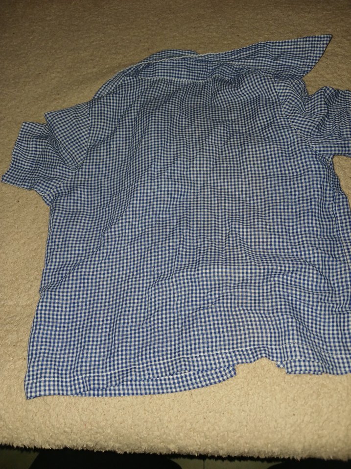 3 yaş çocuk gömleği 98 yazıyor etikette - Görsel 3