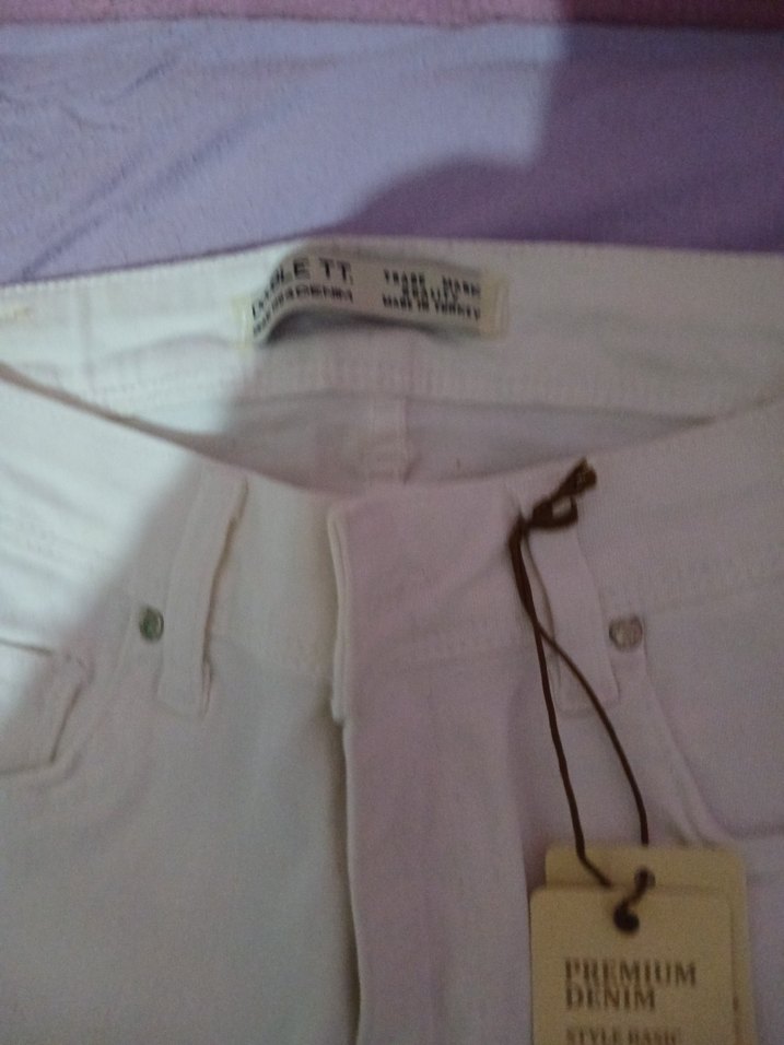 Beyaz İşlemeli Kadın Midi Jean - Görsel 5