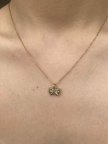 Vivienne Westwood fiyonk kurdele kolye
